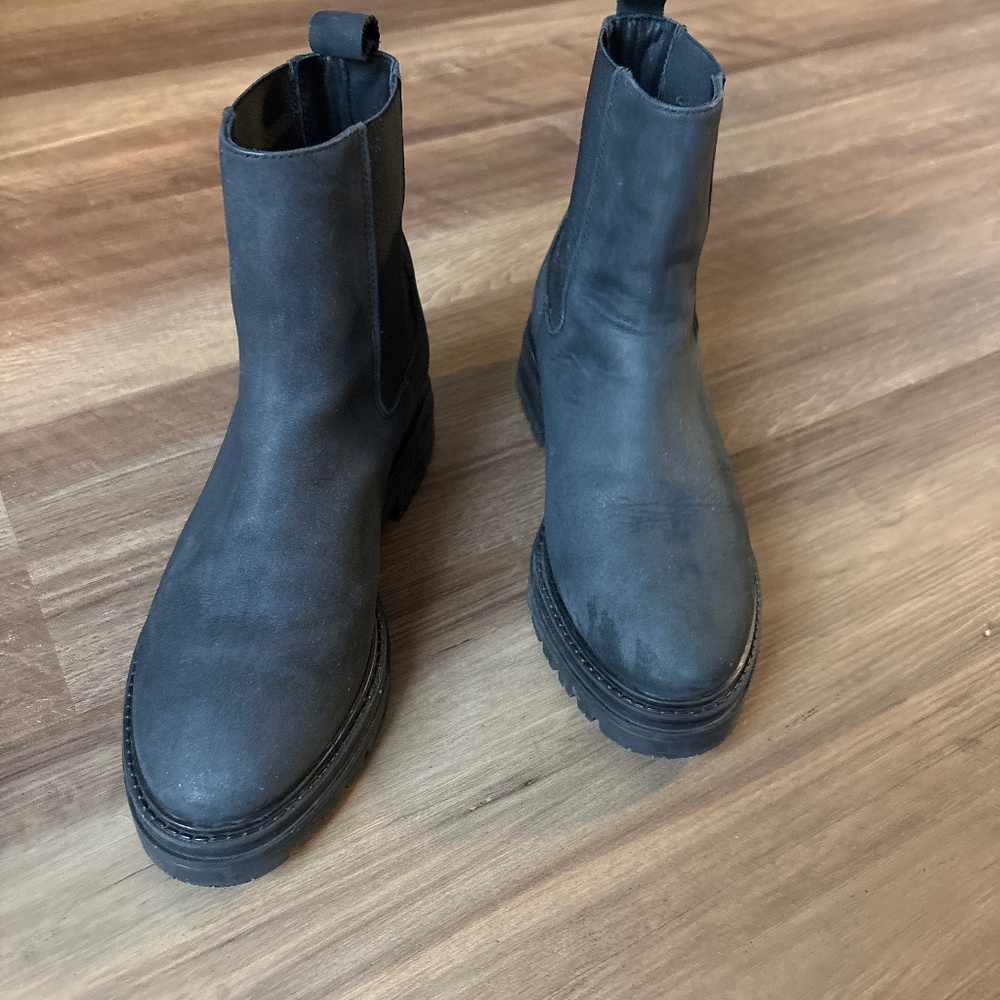 Jenni Kayne Brooklyn Lug Boots in Black Size 8